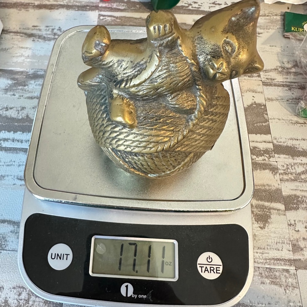 Vintage‎ Brass Cat on Yarn Ball Figurine Playful Kitten Statue Metal Bank Decor - Picture 12 of 12